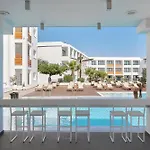 Arminda & Resort
