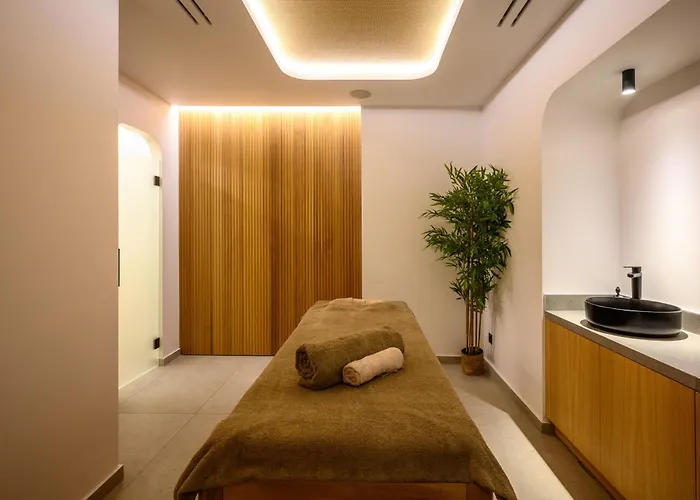 Arminda & Hersónissos